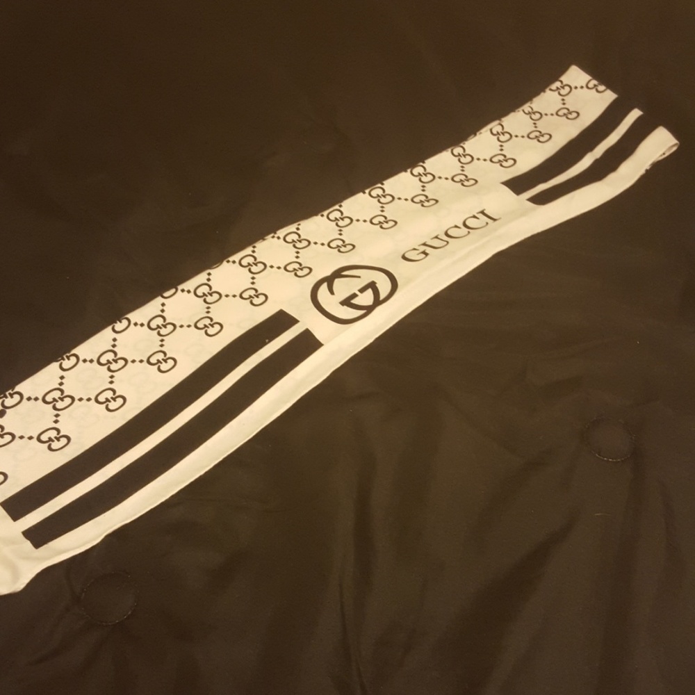Gucci scarf